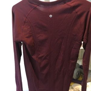Lululemon long sleeve shirt activewear